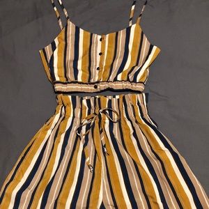 2 piece outfit. Never Worn!